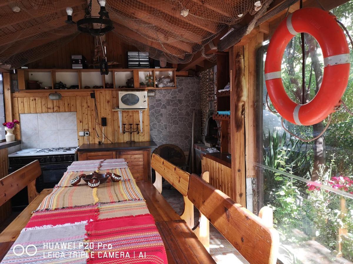 Guest House "Zora - Sarafovo" Burgas Exterior photo