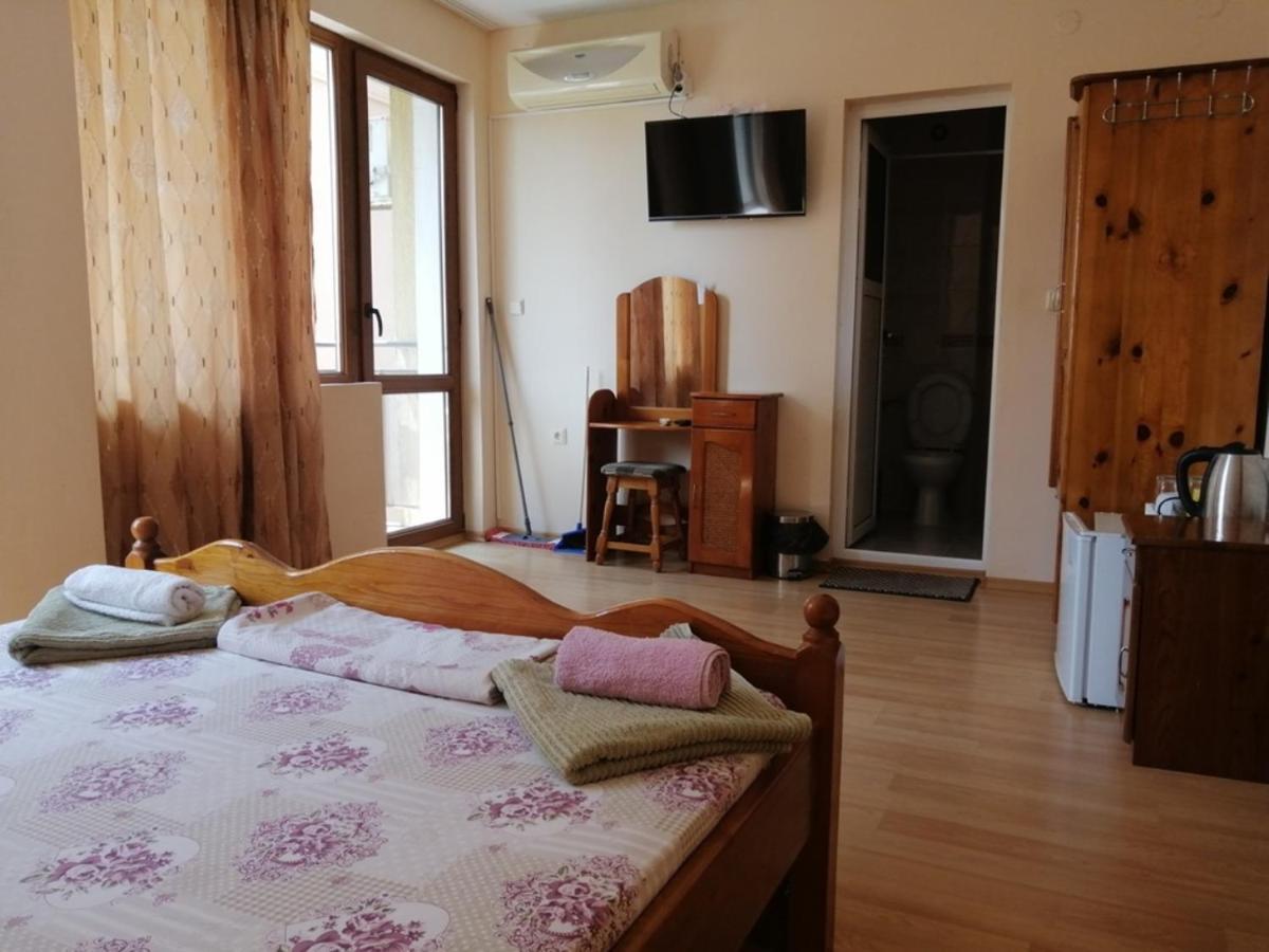Guest House "Zora - Sarafovo" Burgas Exterior photo