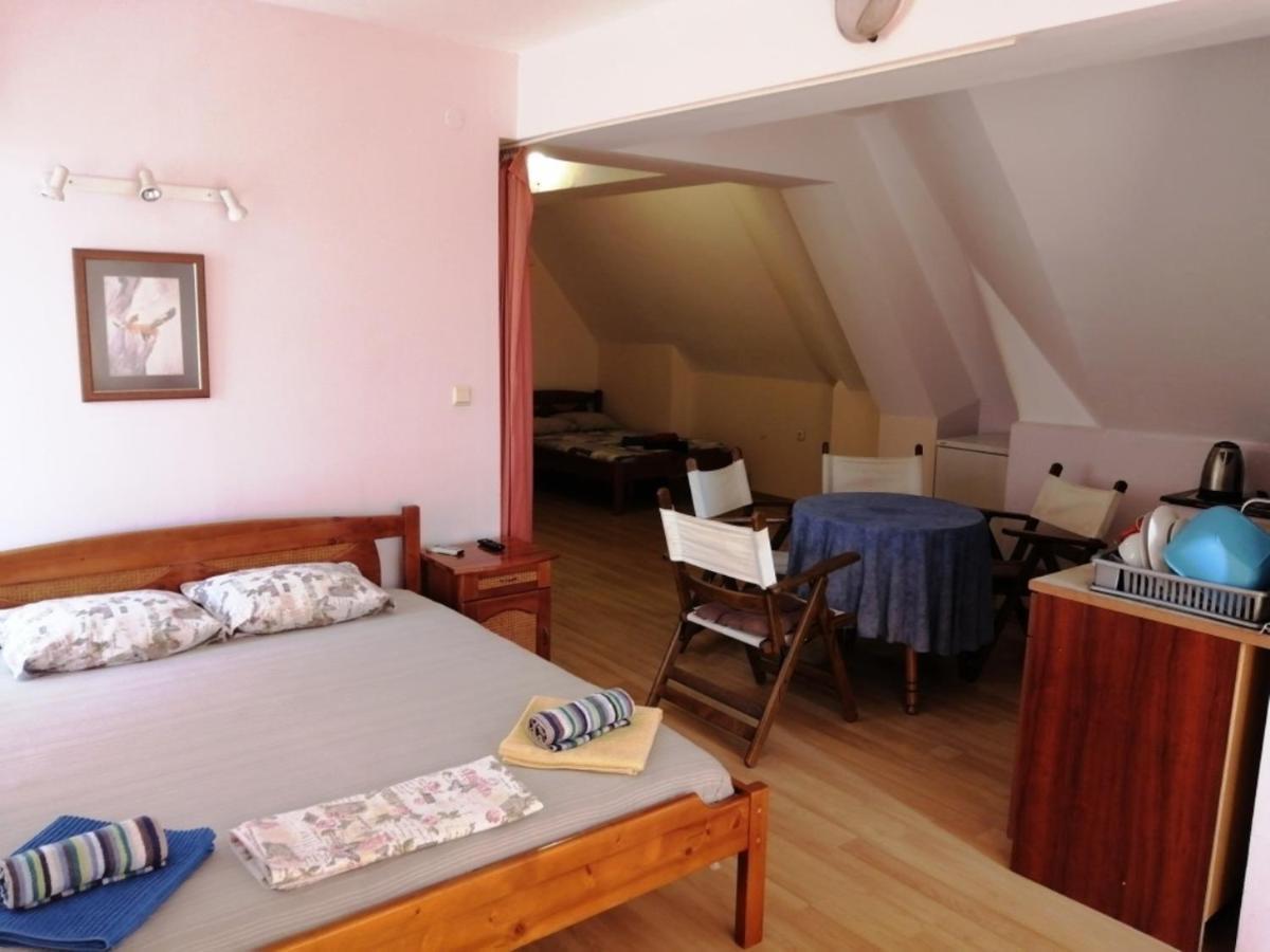 Guest House "Zora - Sarafovo" Burgas Exterior photo