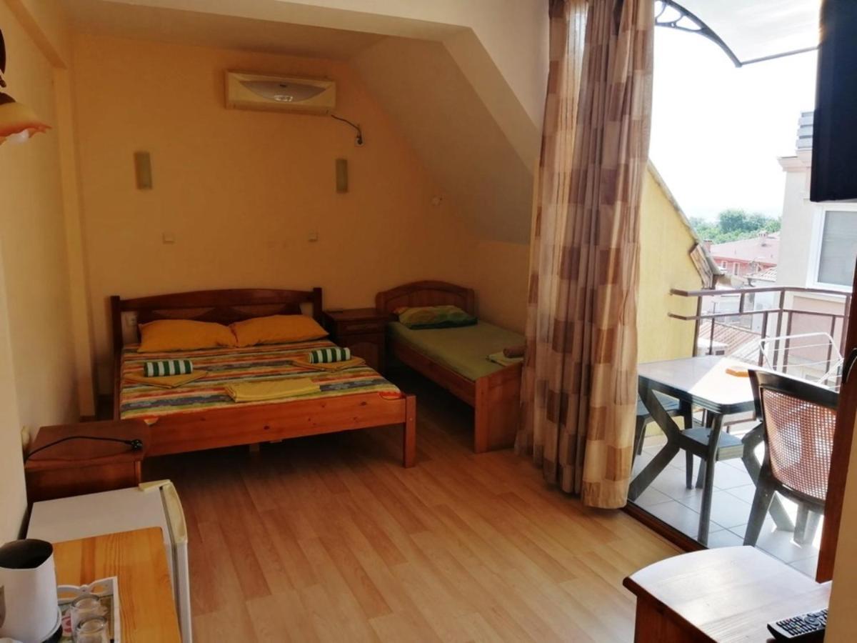Guest House "Zora - Sarafovo" Burgas Exterior photo