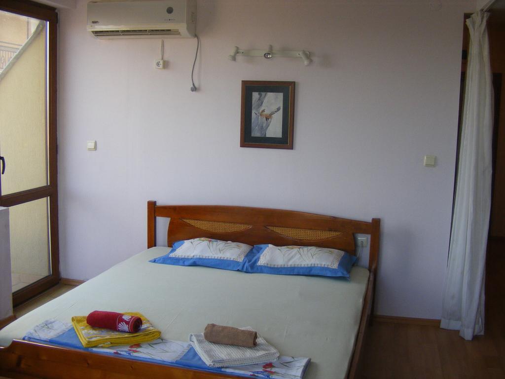 Guest House "Zora - Sarafovo" Burgas Exterior photo