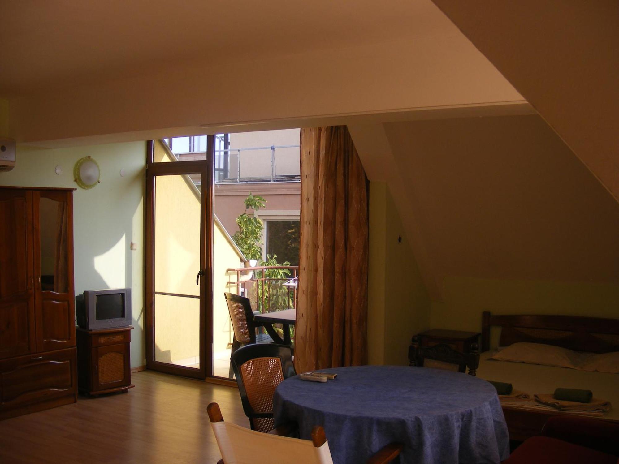 Guest House "Zora - Sarafovo" Burgas Exterior photo