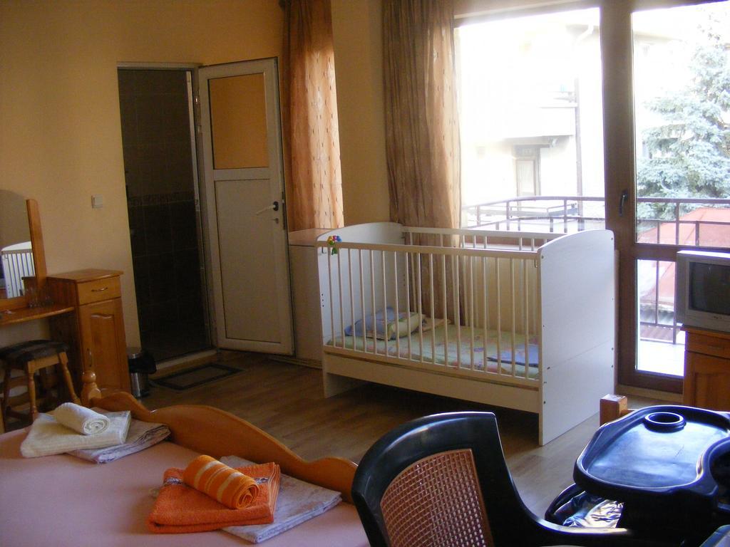 Guest House "Zora - Sarafovo" Burgas Exterior photo